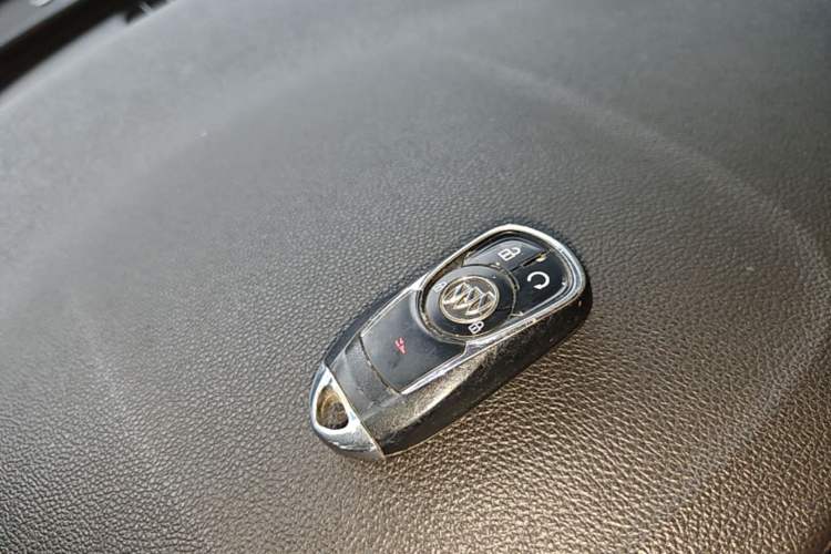 Used Buick Encore 2017 18T Automatic Two-Wheel Drive Urban Elite Model Vehicle Key