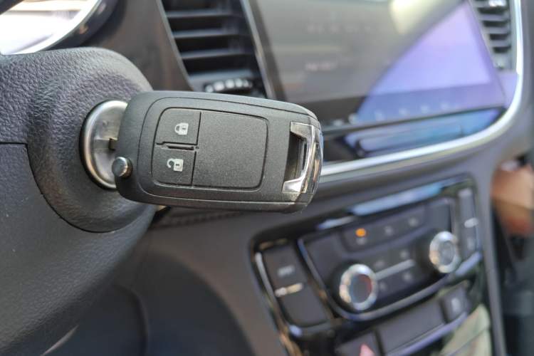 Used Buick Encore 2017 18T Automatic Two-Wheel Drive Urban Leading Model Vehicle Key