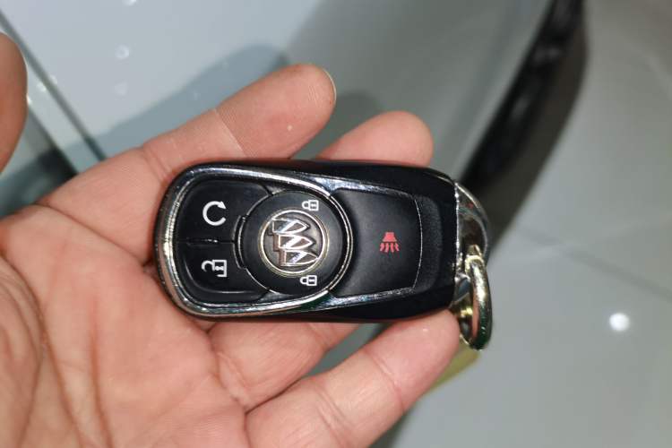 Used Buick Encore 2017 18T Automatic Two-Wheel Drive Urban Elite Model Vehicle Key