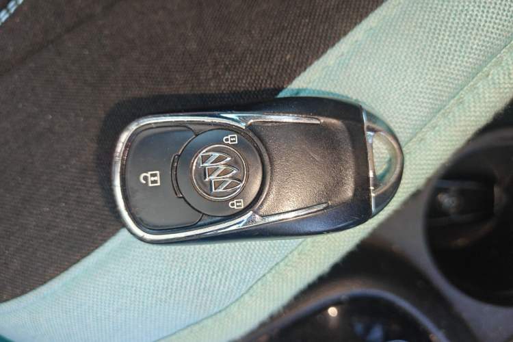 Used Buick Encore 2017 18T Automatic Two-Wheel Drive Urban Fashion Model Vehicle Key