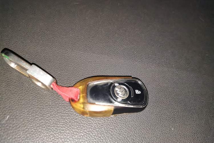 Used Buick Encore 2017 18T Automatic Two-Wheel Drive Urban Fashion Model Vehicle Key