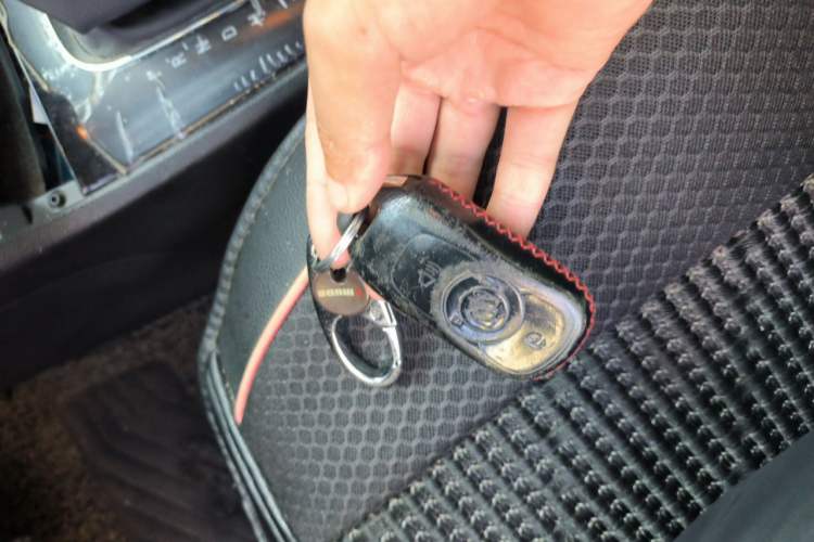 Used Buick Encore 2017 18T Automatic Two-Wheel Drive Urban Fashion Model Vehicle Key