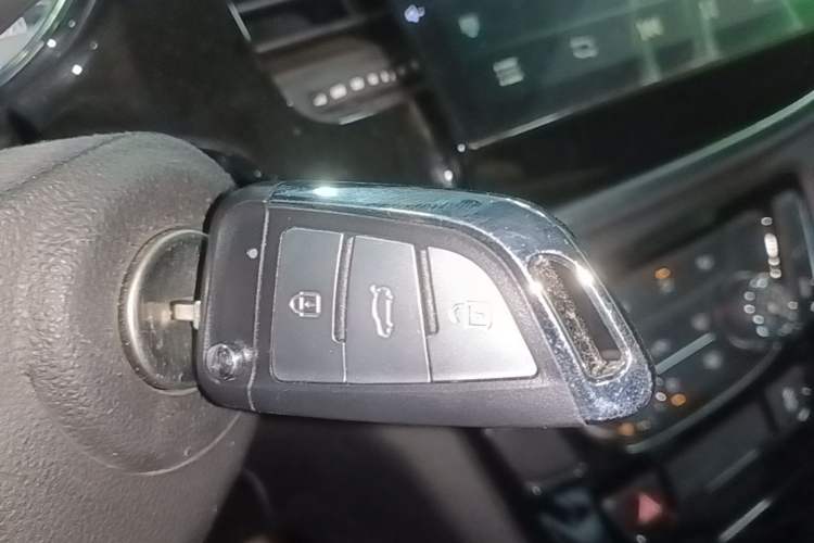 Used Buick Encore 2017 18T Automatic Two-Wheel Drive Urban Leading Model Vehicle Key