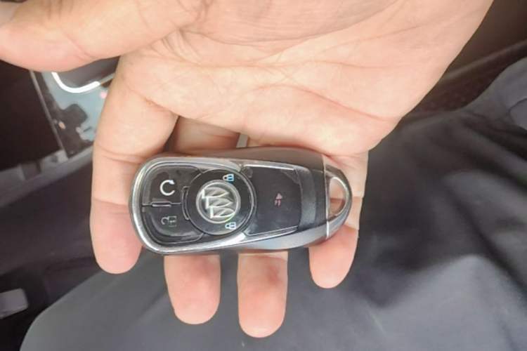 Used Buick Encore 2017 18T Automatic Two-Wheel Drive Urban Elite Model Vehicle Key