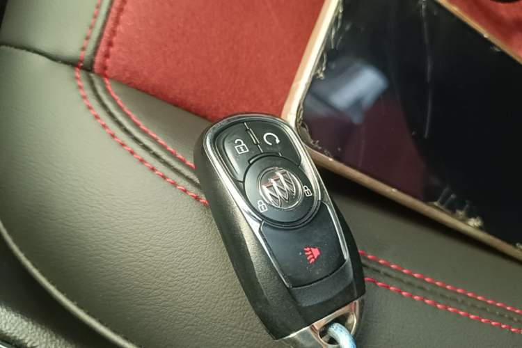 Used Buick Encore 2017 18T Automatic Two-Wheel Drive Urban Elite Model Vehicle Key