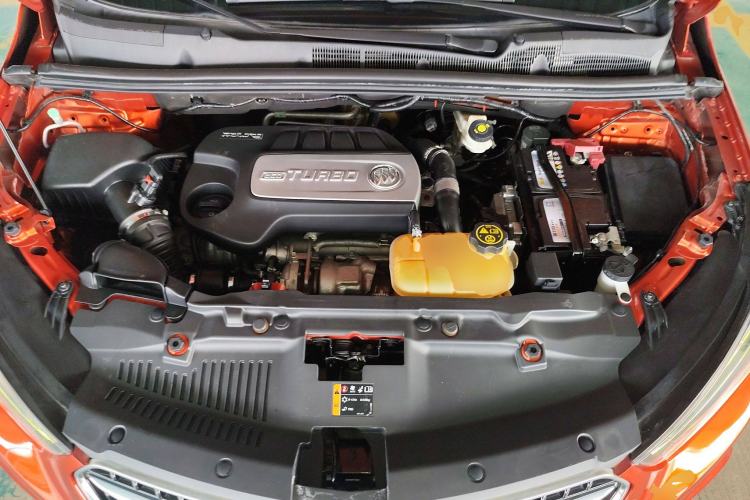 Used Buick Encore 2017 18T Automatic Two-Wheel Drive Urban Fashion Model Engine Bay