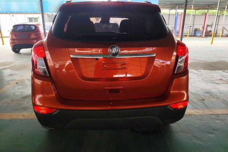 Used Buick Encore 2017 18T Automatic Two-Wheel Drive Urban Fashion Model Exterior 4