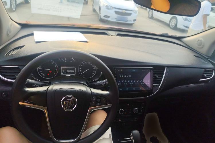 Used Buick Encore 2017 18T Automatic Two-Wheel Drive Urban Fashion Model Interior 2