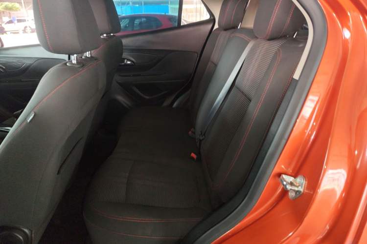 Used Buick Encore 2017 18T Automatic Two-Wheel Drive Urban Fashion Model Interior 4