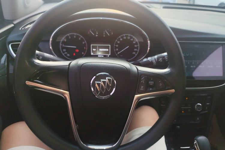 Used Buick Encore 2017 18T Automatic Two-Wheel Drive Urban Fashion Model Steering Wheel