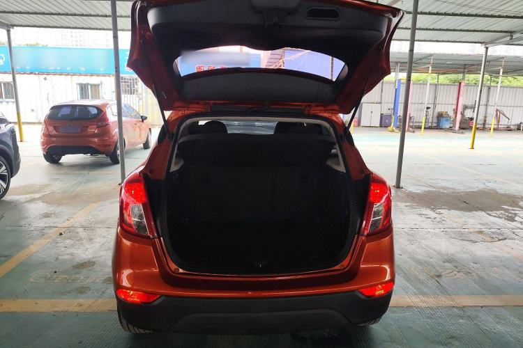 Used Buick Encore 2017 18T Automatic Two-Wheel Drive Urban Fashion Model Trunk