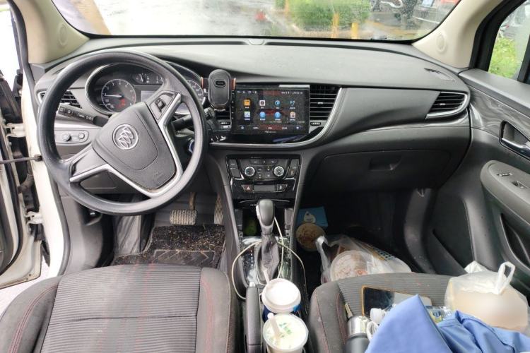 Used Buick Encore 2018 18T Automatic Two-Wheel Drive Urban Leading Model Center Console