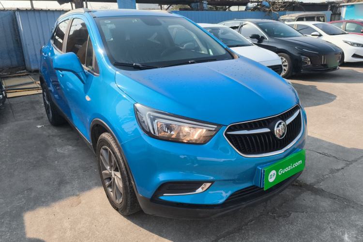 Used Buick Encore 2018 18T Automatic Two-Wheel Drive Urban Leading Model Front Right 45 Deg
