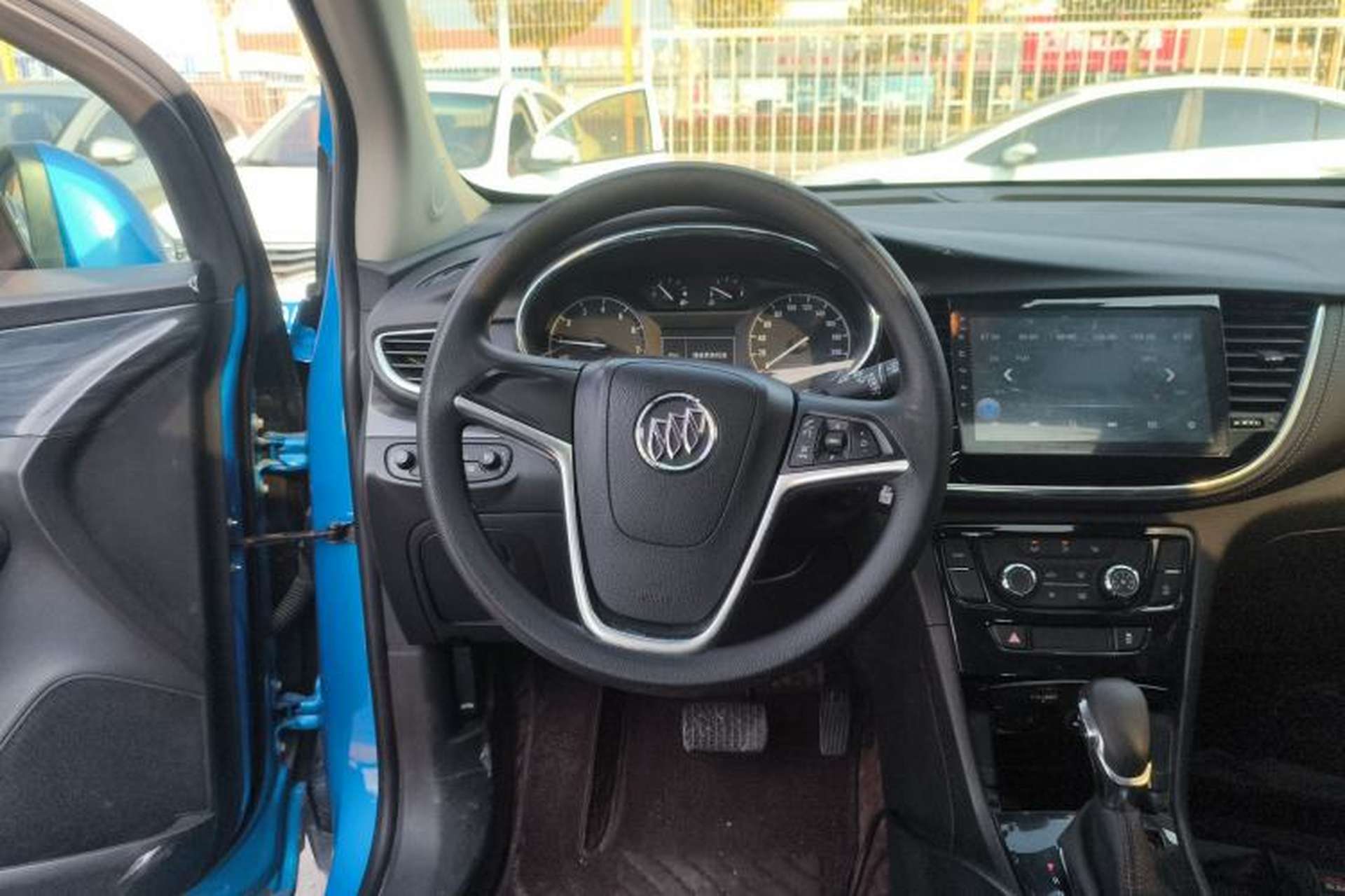 Used Buick Encore 2018 18T Automatic Two-Wheel Drive Urban Leading Model Steering Wheel