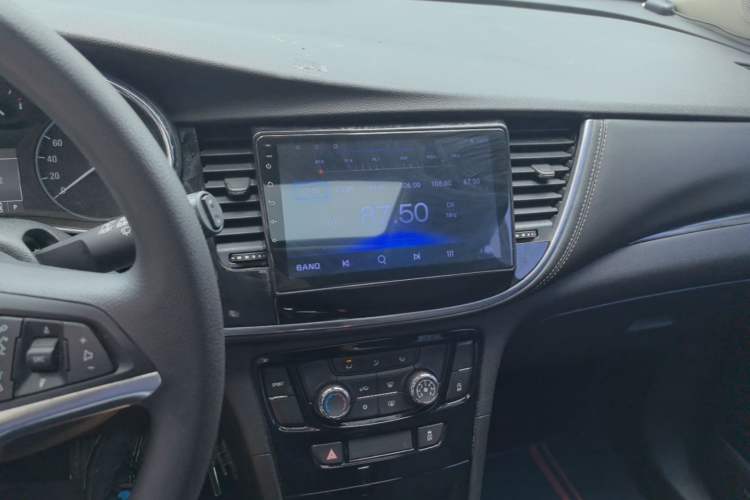 Used Buick Encore 2018 18T Automatic Two-Wheel Drive Urban Leading Model Audio And AC Panel