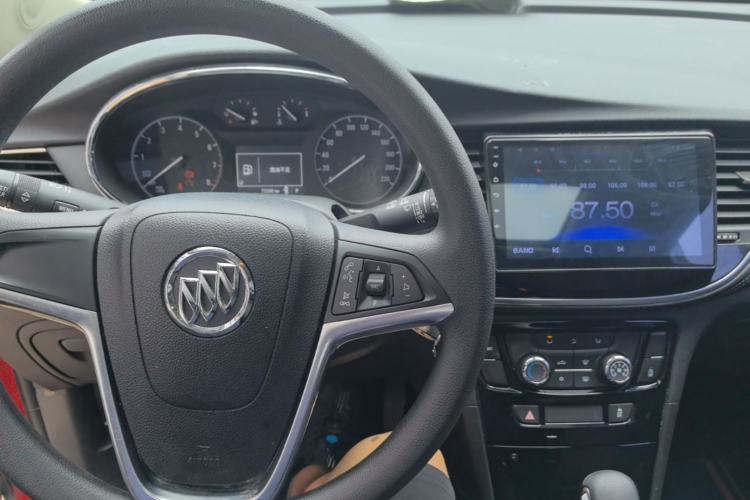 Used Buick Encore 2018 18T Automatic Two-Wheel Drive Urban Leading Model Center Console