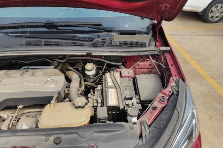 Used Buick Encore 2018 18T Automatic Two-Wheel Drive Urban Elite Model Engine Bay Left