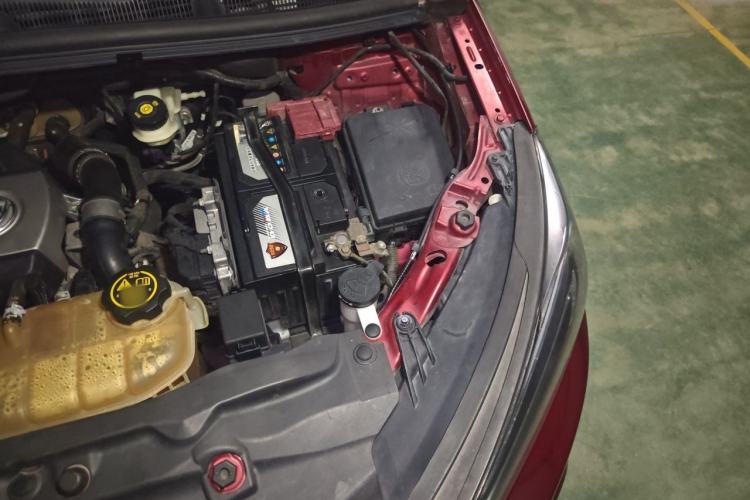 Used Buick Encore 2018 18T Automatic Two-Wheel Drive Urban Leading Model Engine Bay Left