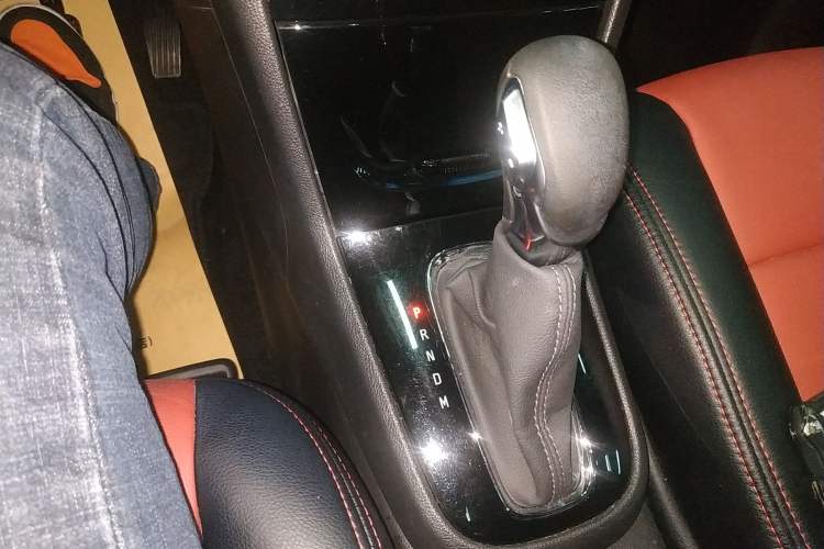 Used Buick Encore 2018 18T Automatic Two-Wheel Drive Urban Leading Model Gear Lever