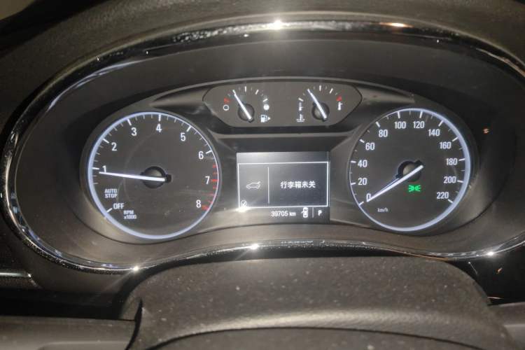 Used Buick Encore 2018 18T Automatic Two-Wheel Drive Urban Elite Model Instrument Cluster