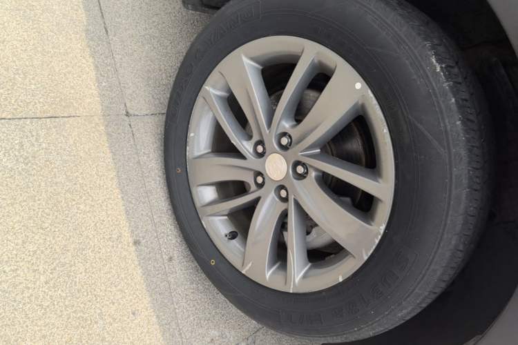 Used Buick Encore 2018 18T Automatic Two-Wheel Drive Urban Leading Model Left Front Wheel Hub