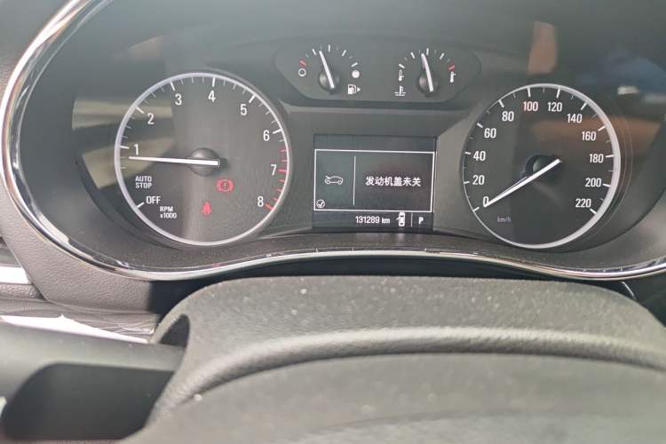 Used Buick Encore 2018 18T Automatic Two-Wheel Drive Urban Leading Model Odometer Close Up