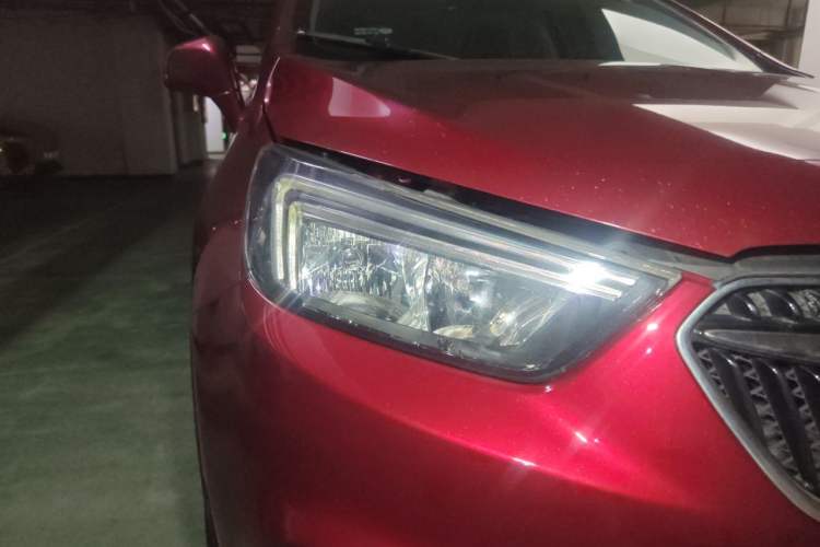 Used Buick Encore 2018 18T Automatic Two-Wheel Drive Urban Leading Model Right Front Headlight