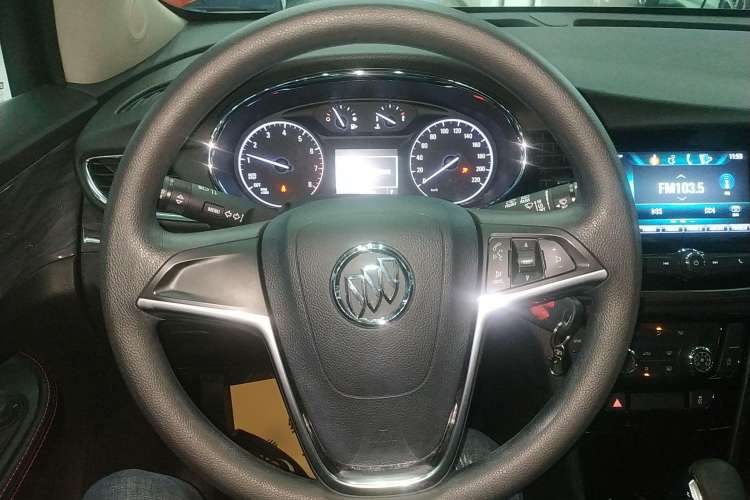 Used Buick Encore 2018 18T Automatic Two-Wheel Drive Urban Leading Model Steering Wheel