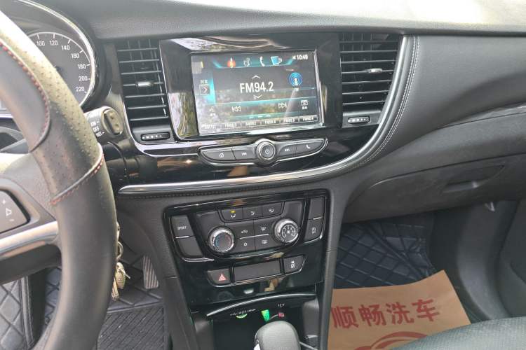 Used Buick Encore 2018 18T Automatic Two-Wheel Drive Urban Leading Model Audio And AC Panel