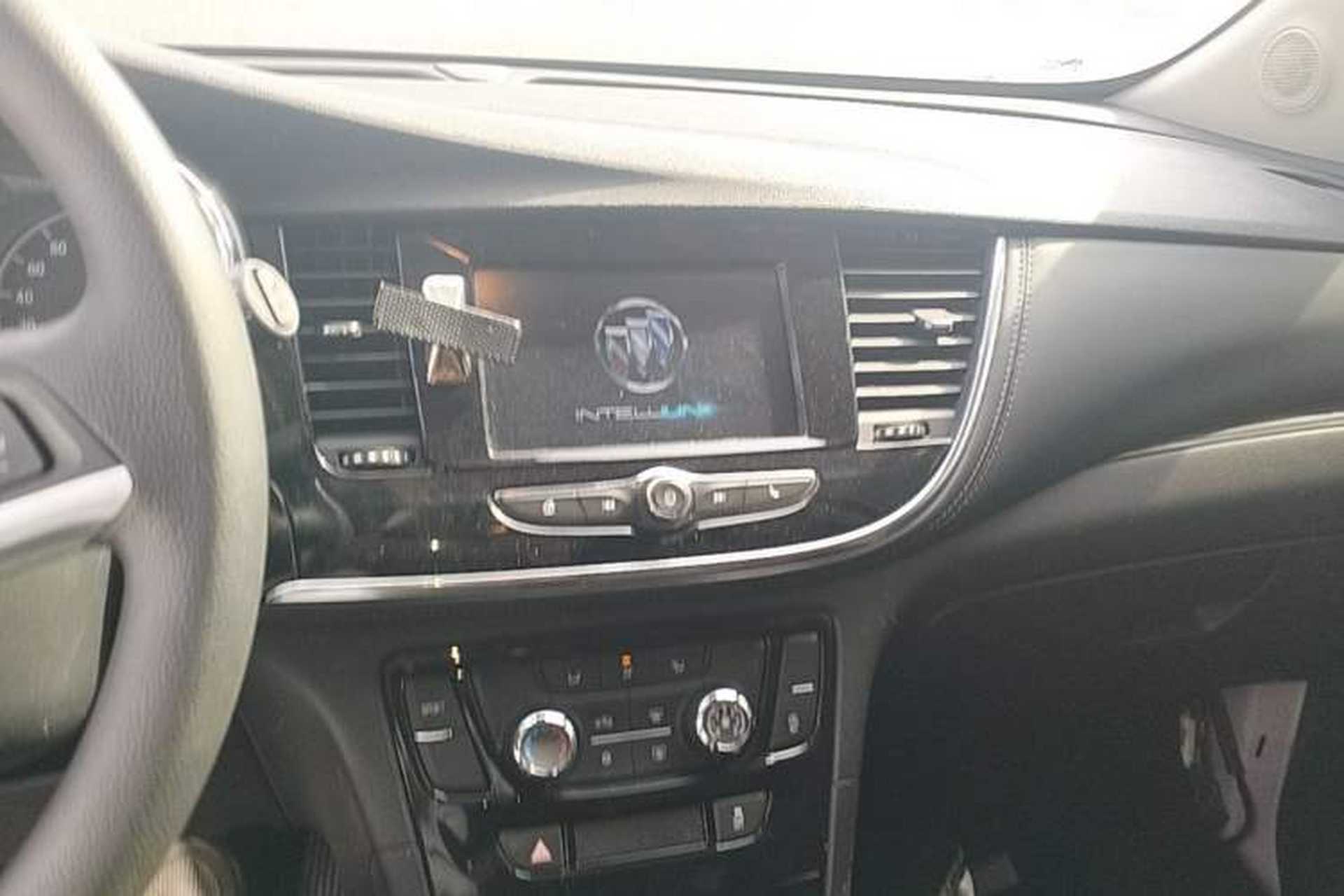 Used Buick Encore 2018 18T Automatic Two-Wheel Drive Urban Fashion Model Audio And AC Panel