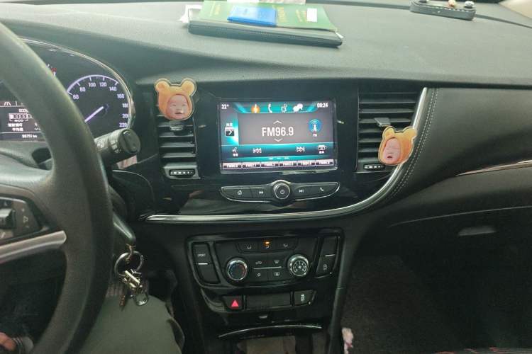 Used Buick Encore 2018 18T Automatic Two-Wheel Drive Urban Leading Model Audio And AC Panel