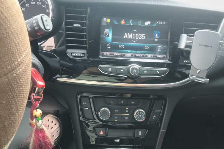 Used Buick Encore 2018 18T Automatic Two-Wheel Drive Urban Leading Model Audio And AC Panel