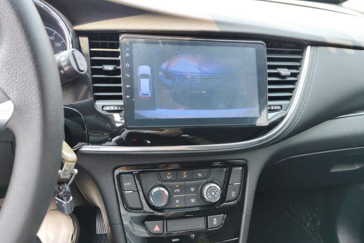 Used Buick Encore 2018 18T Automatic Two-Wheel Drive Urban Leading Model Audio And AC Panel