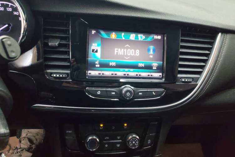 Used Buick Encore 2018 18T Automatic Two-Wheel Drive Urban Leading Model Audio And AC Panel