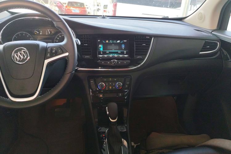 Used Buick Encore 2018 18T Automatic Two-Wheel Drive Urban Elite Model Audio And AC Panel