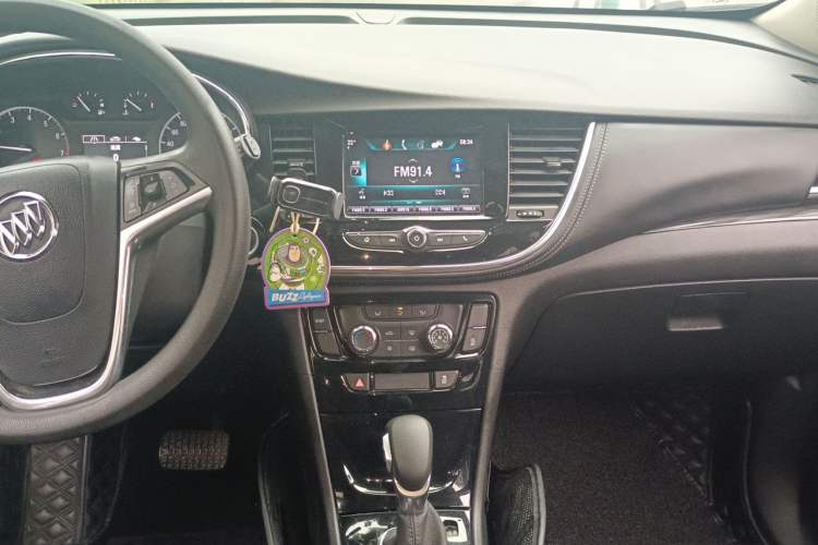 Used Buick Encore 2018 18T Automatic Two-Wheel Drive Urban Fashion Model Audio And AC Panel