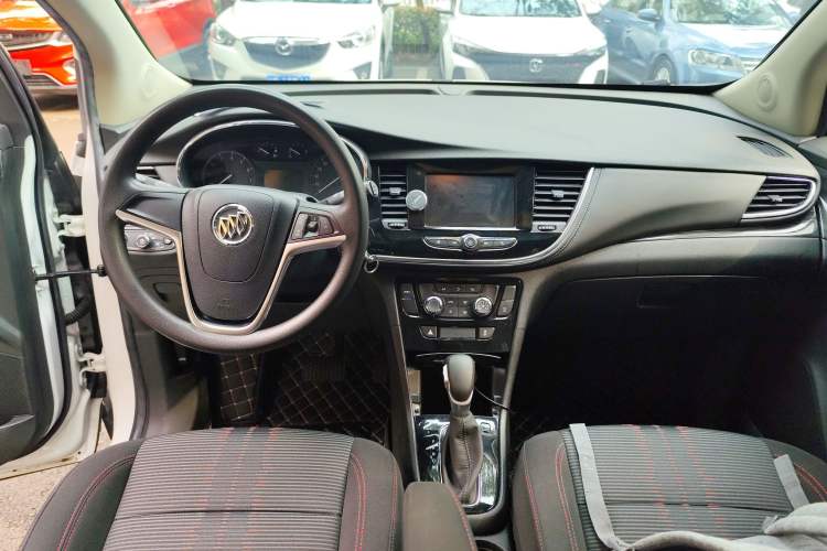 Used Buick Encore 2018 18T Automatic Two-Wheel Drive Urban Leading Model Center Console