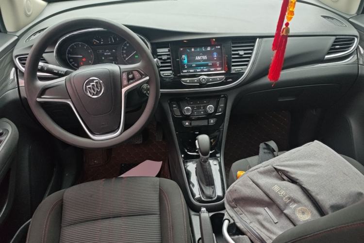 Used Buick Encore 2018 18T Automatic Two-Wheel Drive Urban Leading Model Center Console