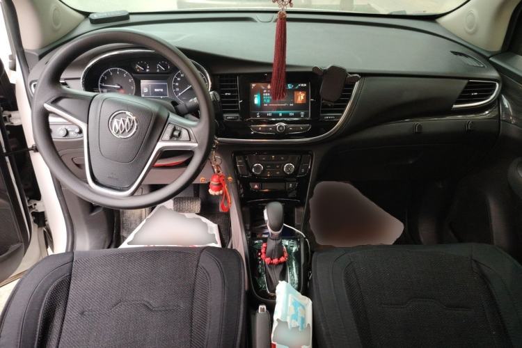 Used Buick Encore 2018 18T Automatic Two-Wheel Drive Urban Leading Model Center Console