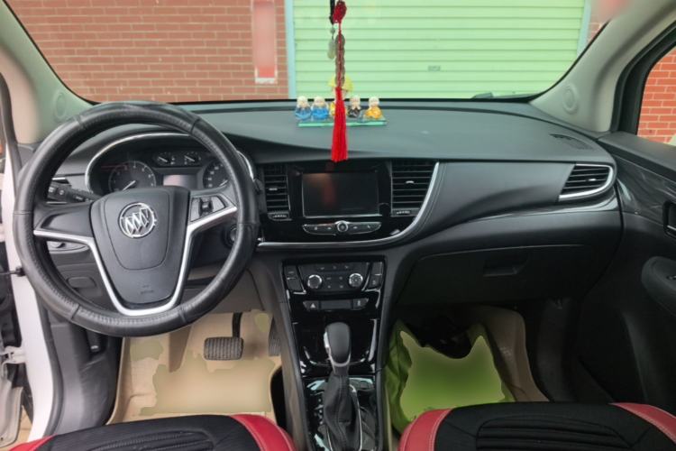 Used Buick Encore 2018 18T Automatic Two-Wheel Drive Urban Leading Model Center Console