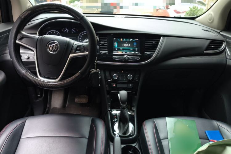 Used Buick Encore 2018 18T Automatic Two-Wheel Drive Urban Leading Model Center Console