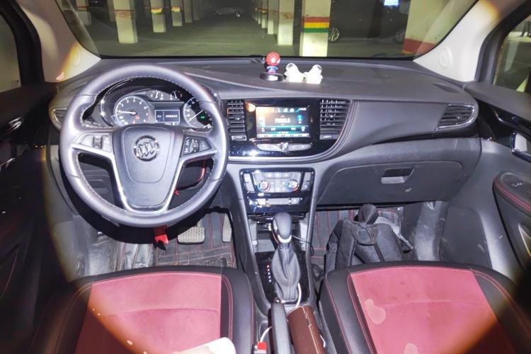 Used Buick Encore 2018 18T Automatic Two-Wheel Drive Urban Elite Model Center Console