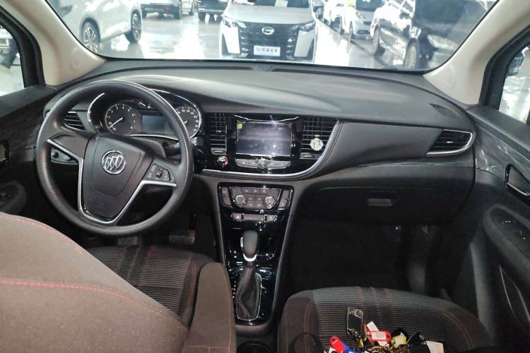 Used Buick Encore 2018 18T Automatic Two-Wheel Drive Urban Leading Model Center Console
