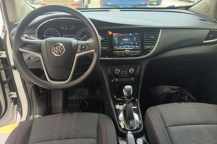 Used Buick Encore 2018 18T Automatic Two-Wheel Drive Urban Leading Model Center Console