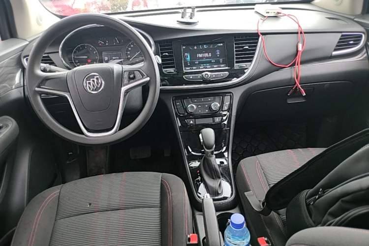 Used Buick Encore 2018 18T Automatic Two-Wheel Drive Urban Fashion Model Center Console