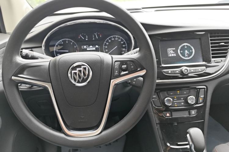 Used Buick Encore 2018 18T Automatic Two-Wheel Drive Urban Leading Model Center Console