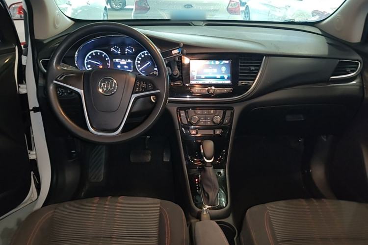 Used Buick Encore 2018 18T Automatic Two-Wheel Drive Urban Leading Model Center Console