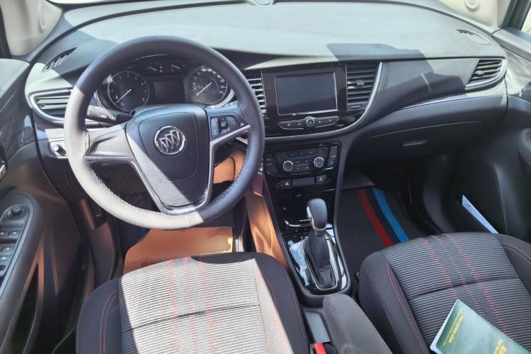 Used Buick Encore 2018 18T Automatic Two-Wheel Drive Urban Leading Model Center Console