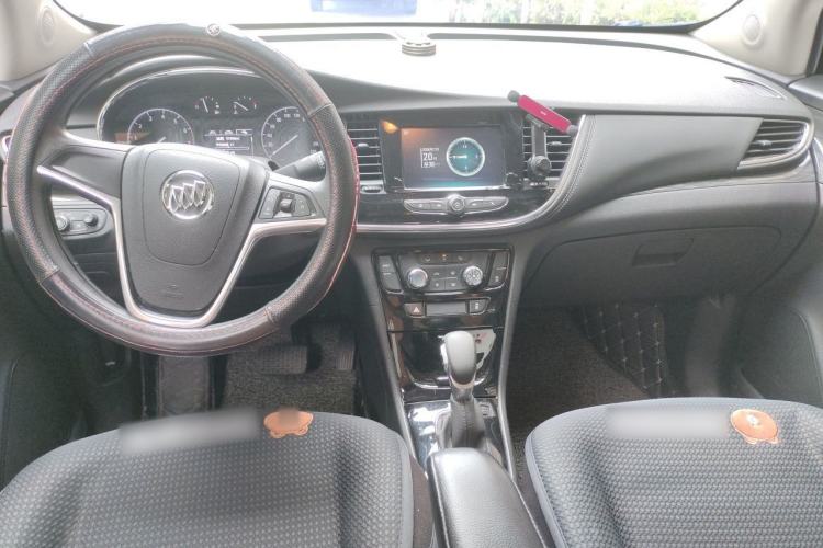 Used Buick Encore 2018 18T Automatic Two-Wheel Drive Urban Leading Model Center Console