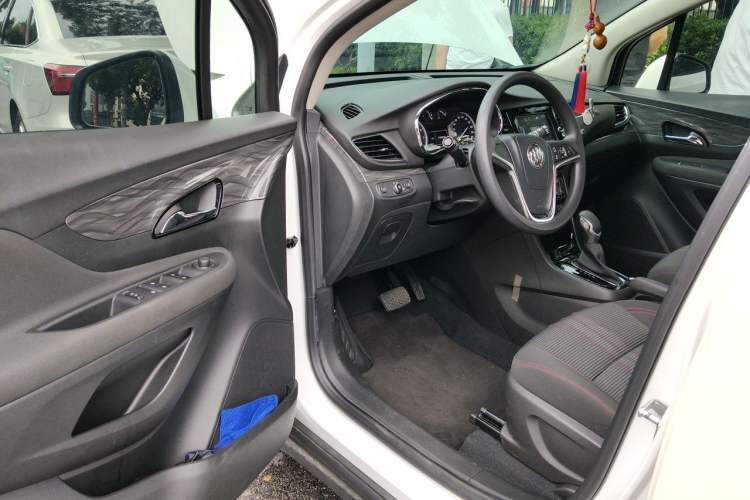 Used Buick Encore 2018 18T Automatic Two-Wheel Drive Urban Leading Model Driver Seat